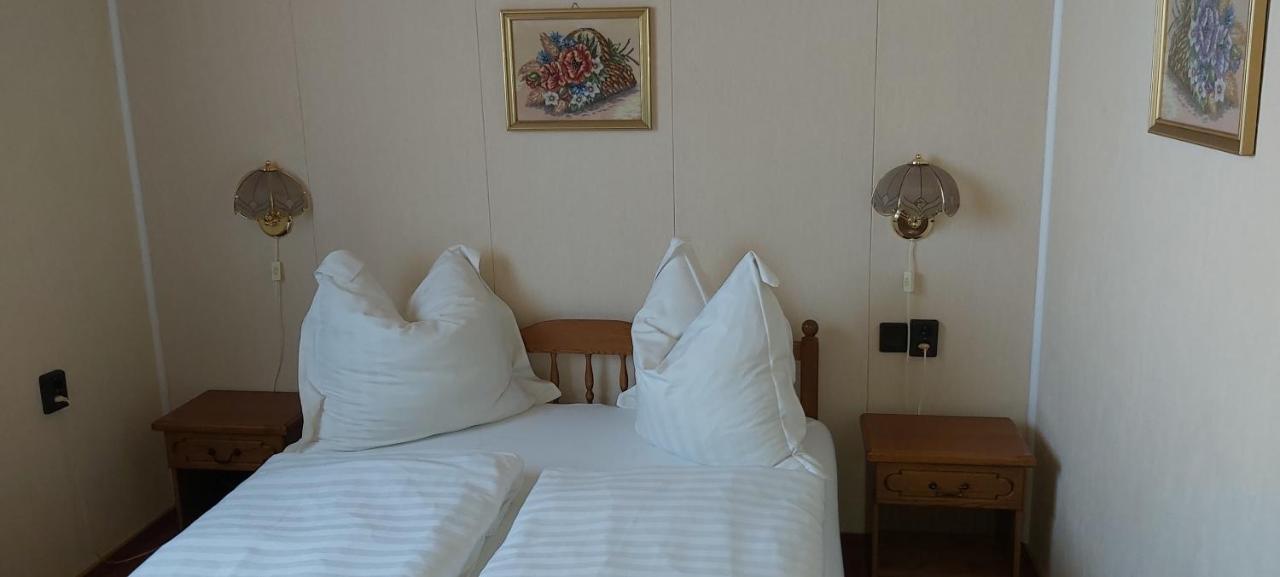 Hotel Holp Panzio Balatonföldvár Zewnętrze zdjęcie
