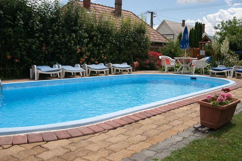 Hotel Holp Panzio Balatonföldvár Zewnętrze zdjęcie