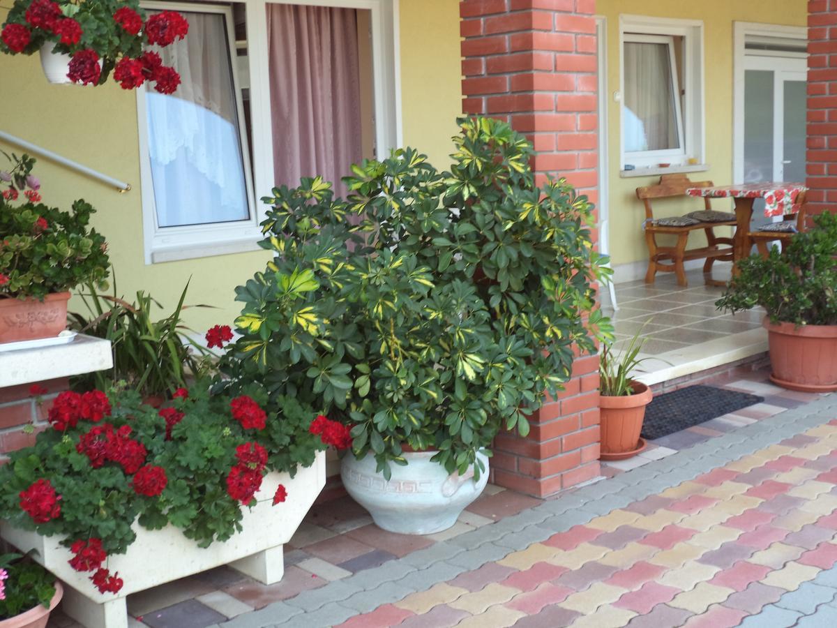 Hotel Holp Panzio Balatonföldvár Zewnętrze zdjęcie