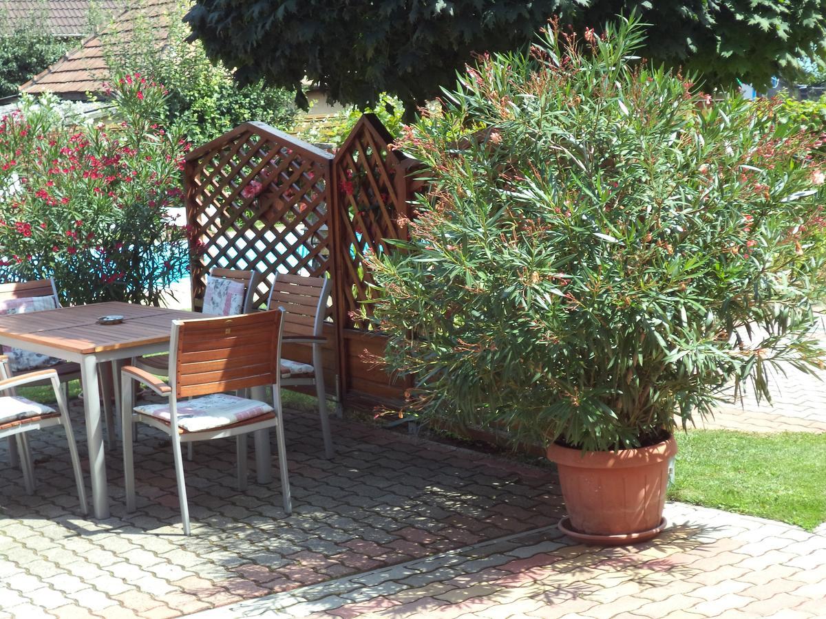 Hotel Holp Panzio Balatonföldvár Zewnętrze zdjęcie