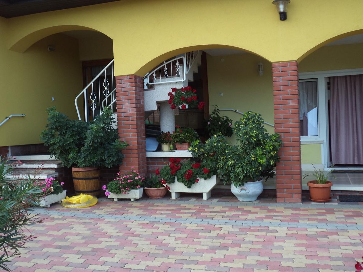 Hotel Holp Panzio Balatonföldvár Zewnętrze zdjęcie