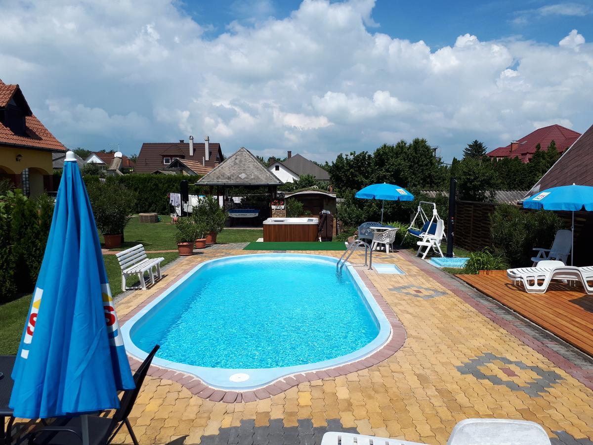 Hotel Holp Panzio Balatonföldvár Zewnętrze zdjęcie