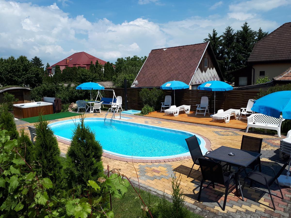 Hotel Holp Panzio Balatonföldvár Zewnętrze zdjęcie