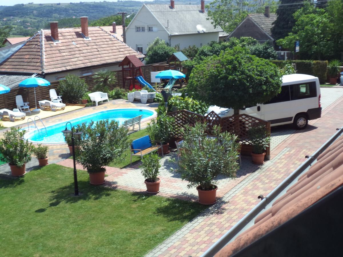 Hotel Holp Panzio Balatonföldvár Zewnętrze zdjęcie